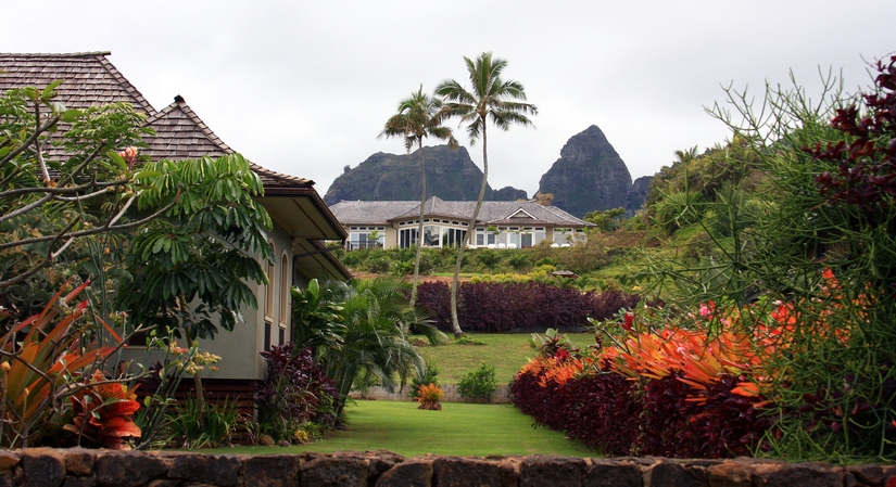 Hawaiian Garden and Houses - Hawaii Home and Garden Network