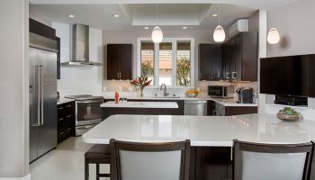 Hawaii Kitchen Remodeler — Kitchen remodel makes kitchen modern & functional by Homeowners Design Center