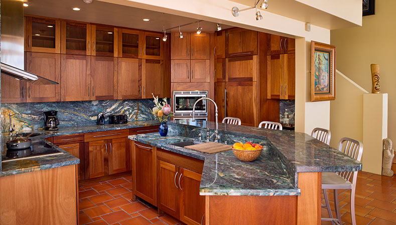 Hawaii Remodeler - Video: Van Gogh inspired stone adorns Hawaii Kai kitchen by Homeowners Design Center